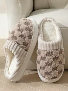 Checkered Plush Slippers Soft Fuzzy Warm Indoor House Shoes for Women and Men