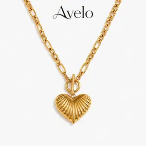 Vintage heart pendant chunky chain necklace for women, 18K gold stainless steel heart charm necklace, statement toggle clasp clavicle chain jewelry gift