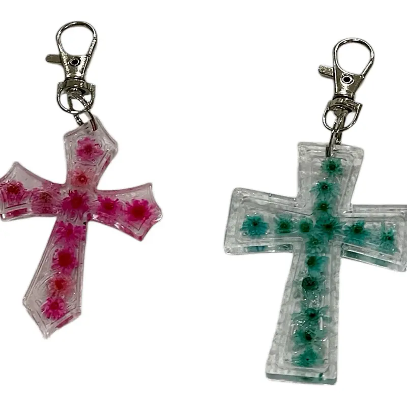 Handmade Dried Flower Cross Keychain - Crystal-Clear Resin with Genuine Dried Flowers, Durable Metal Clasp, Perfect for Baptism & First Communion Gifts