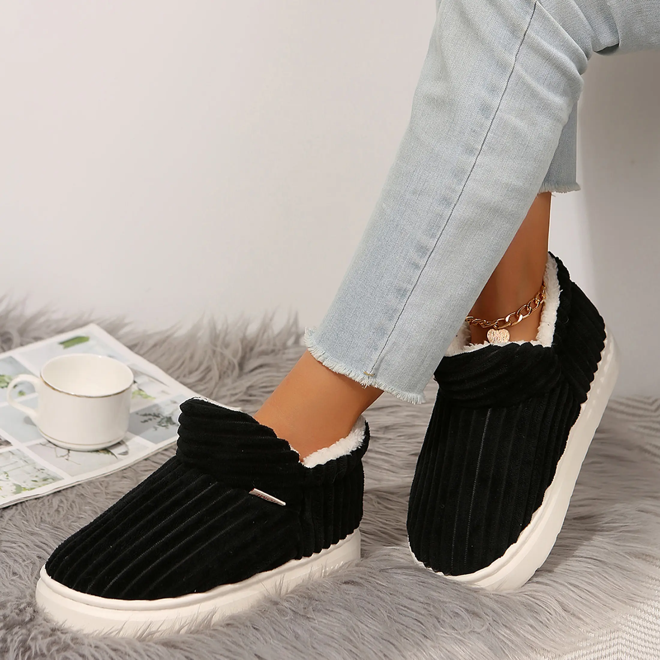 Women Memory Foam Fuzzy House Slippers Bedroom Non-Slip Warm Fluffy Plush Slippers with Arch Support