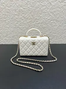 Pre-owned CHANEL 24 microchip