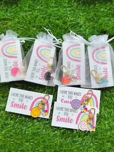 7pcs Smiley Wallet Charms Smiley Face Keychains, Keychain Set, Colorful Cartoon Metal Keychain Accessories, 7 Keychains + 7 Cards + 7 Gift Organza Bags, Suitable for Wallets And Handbags, Durable Metal Construction