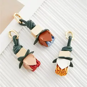 Elegant Leather Tulip Keyring, 3D Flower Bag & Car Pendant, Luxury Decor for Women