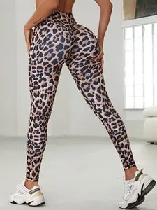 ZASUWA Female Leopard Scrunch Bum Body Fit Leggings
