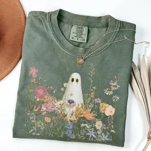 Comfort Colors Cute Halloween Floral Tee, Cute Ghost in Wildflowers Shirt, Spooky Fall Aesthetic, Retro Halloween Graphic Shirt, Cozy Ghost Gift