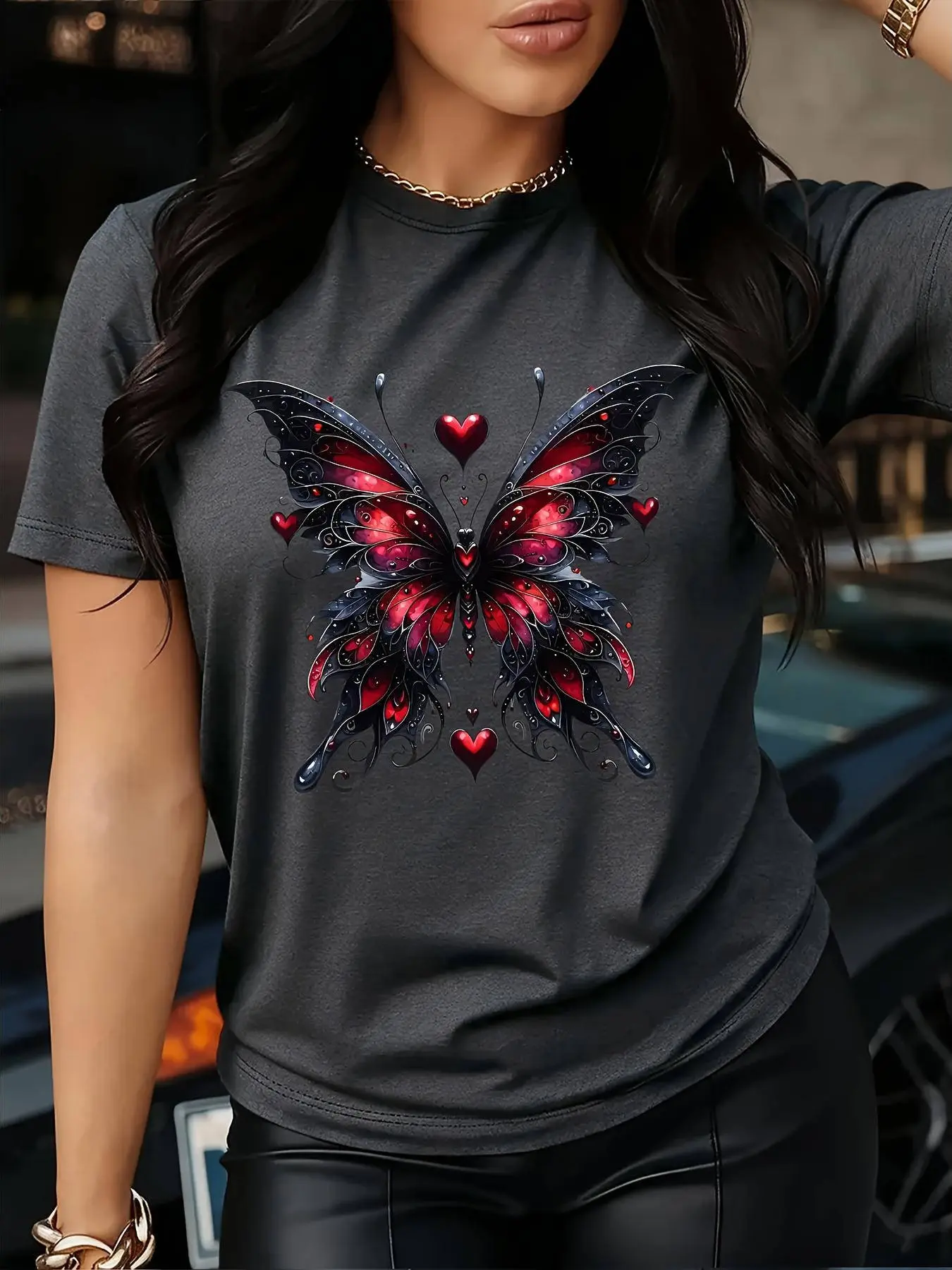 Women's casual T-shirt, unique black and red butterfly pattern print T-shirt - shiny and stylish, casual round-neck top - breathable, lightweight and comfortable, the best choice for spring and summer