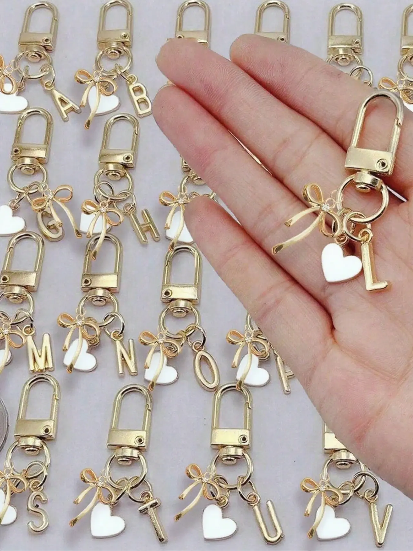 1pc Black-Color A-Z Letter Initial Keychain, Suitable For Bag Pendant, Backpack Decor, Car Hanging Accessory, Daily Gift For Women