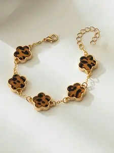 1pc Stainless Steel Vintage French Leopard Print Clover Charm Bracelet, Clover Flower Bracelet, Accessories For Women, Fashion Jewelry Suitable For Daily Wear And Gifting (Pattern Randomly Assorted) (Avoid Prolonged Exposure To High Temperature