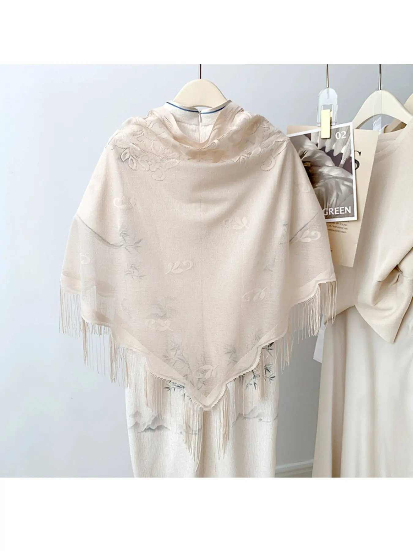 Lace Layered Cheongsam with Outer Cape for Women, Thin Shawl for Spring and Summer, Sun Protection Cape, Versatile Decorative Scarf and Cardigan