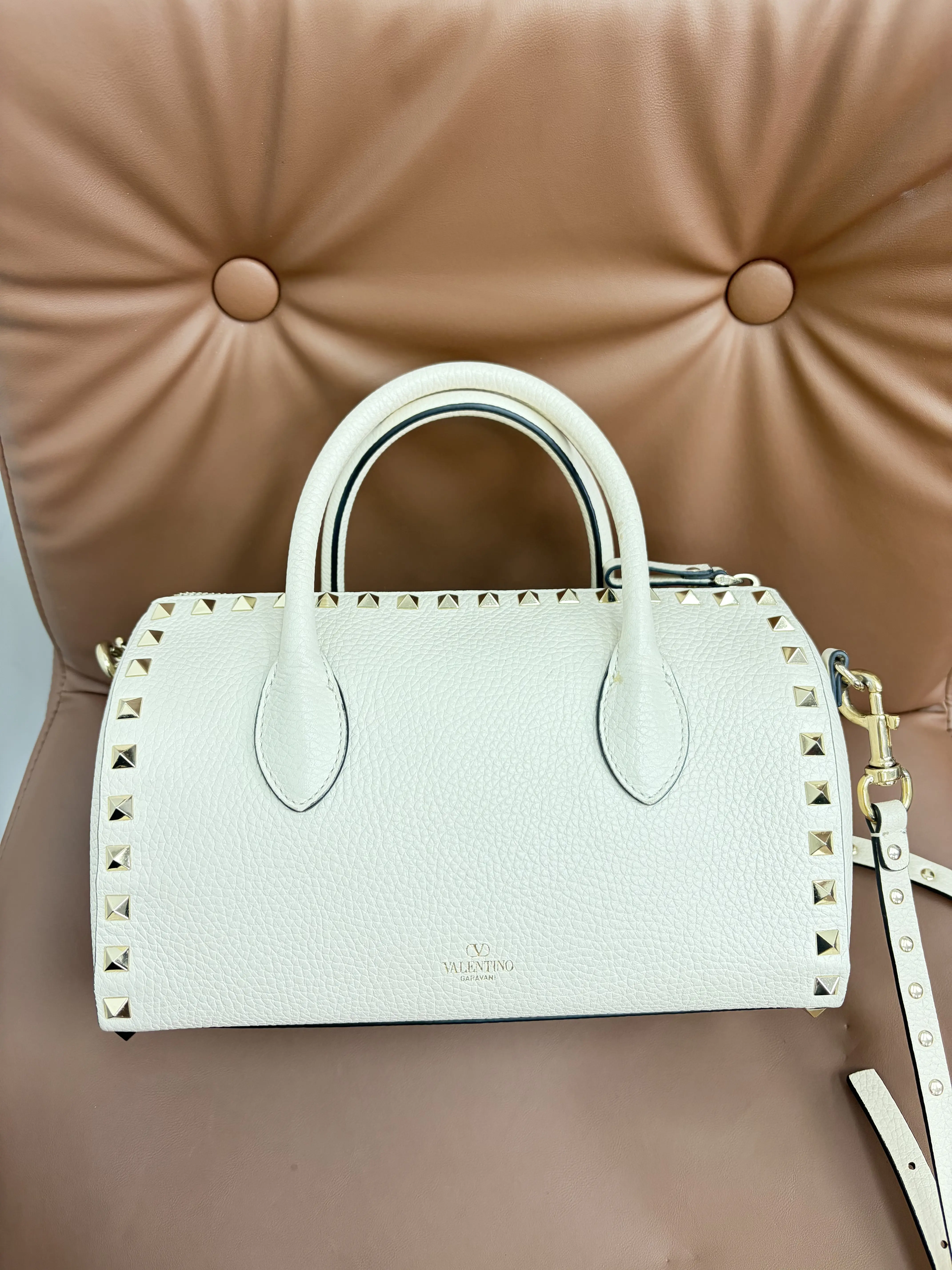 Pre-owned Valentino Leather Shoulder Bag 0708