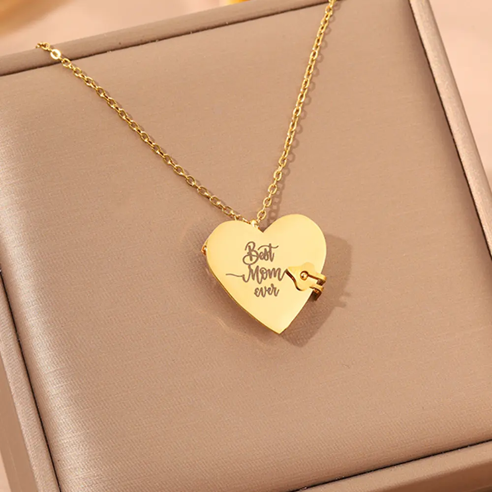 Gold Heart Necklace [Mother's Edition]