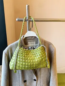 Women's Handmade Knitted Bag, French Fashion Basket Shoulder Bag, Small Square Crossbody Bag, Korean Style, All Seasons, Fashionable Crossbody Bag