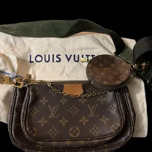Pre-owned Louis Vuitton canvas Crossbody Bags PreOwned Multi Pouchette