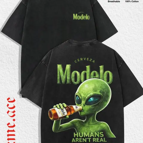 1 PCS  "Humans Aren't Real" Alien Drinking Beer Graphic Print, Retro Sci-Fi Beer Streetwear, 100% Cotton Breathable Unisex T-Shirt, Ideal for Daily Wear & Quirky Alien Fans