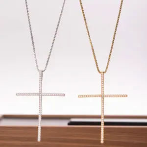 Light Luxury Cross Pendant Necklace for Women Adjustable Chain Everyday Elegant Jewelry for Daily Party Wear Perfect Christmas Birthday Gift for Girlfriend