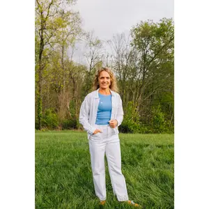 Charlie B • Cropped Wide Leg Colored Twill Pants With Patch Pockets - White
