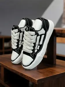 Fashion Leather Closed Casual Sneakers, Unisex Popular Elevator, Soft Small Board Shoes for Street & Daily