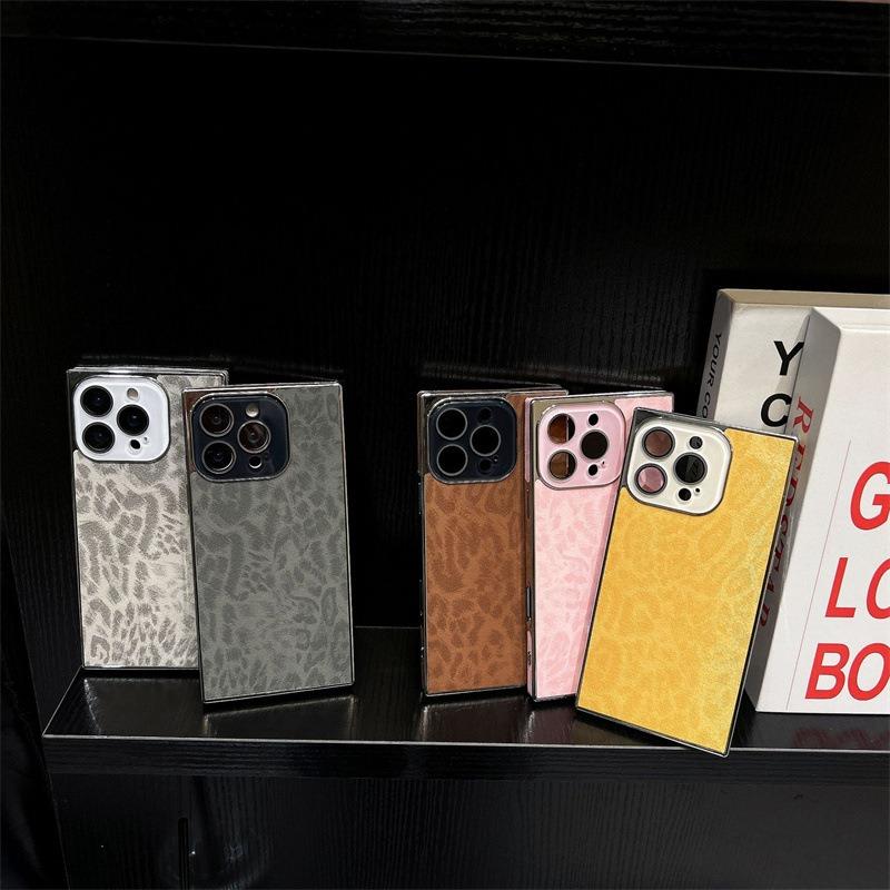 Luxury Rhinestone Square Edge Phone Case, Bling Diamond Full Camera Protection Shockproof Cover with Heart Design for IP 17 Pro max, 16plus, 15, 14, 13 junk