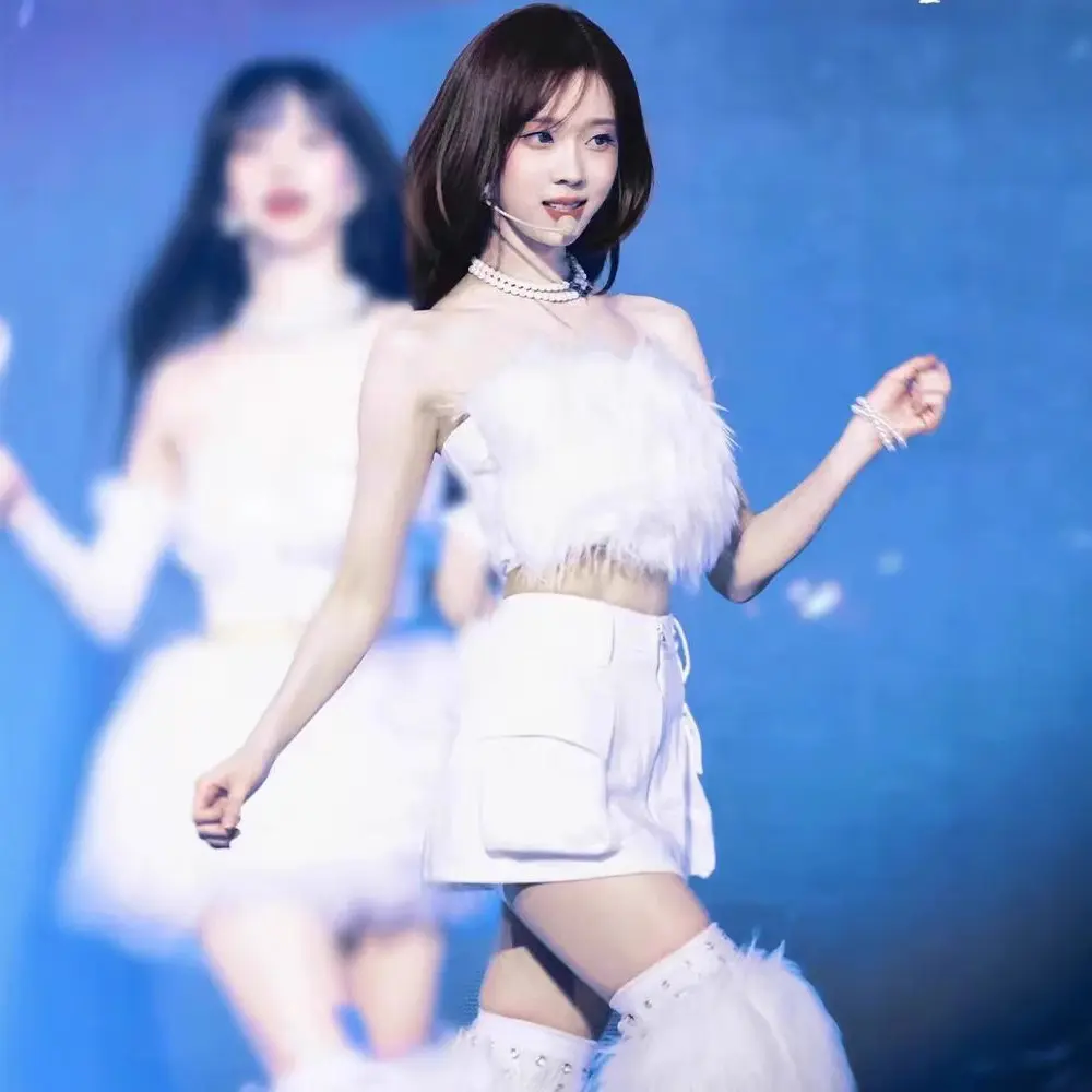 White Fuzzy One-Shoulder Performance Outfit - K-Pop Stage Inspired Dance Costume Set for Women