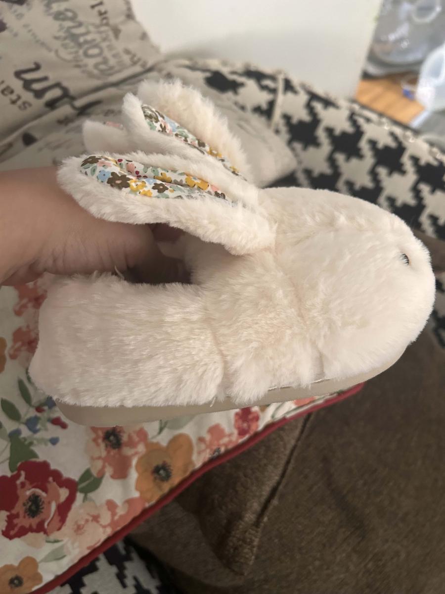 Item: White, 9.5-10 Little Kid