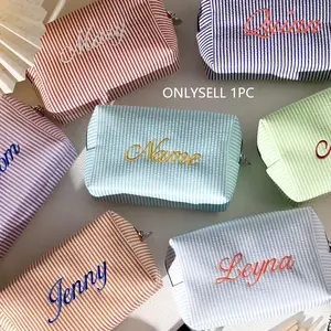 Embroidered Bubble Mesh Makeup Bag, Letter Embroidery Bridesmaid Makeup Bag, Portable Travel Wash Kit, Personalized Gift for Women