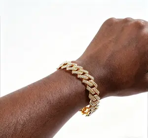 Cuban Link Trendy Bracelet for Men and Women Miami Hip Hop Jewelry Gold Plated Unisex Design Versatile Stylish Luxurious Finish