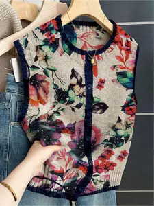 French retro style loose crew neck sleeveless color-block buttoned khaki women's sweater vest with color-block floral print. Suitable for spring and summer wear, versatile women's buttoned sleeveless knitted sweater. Vacation style, casual, elegant and co