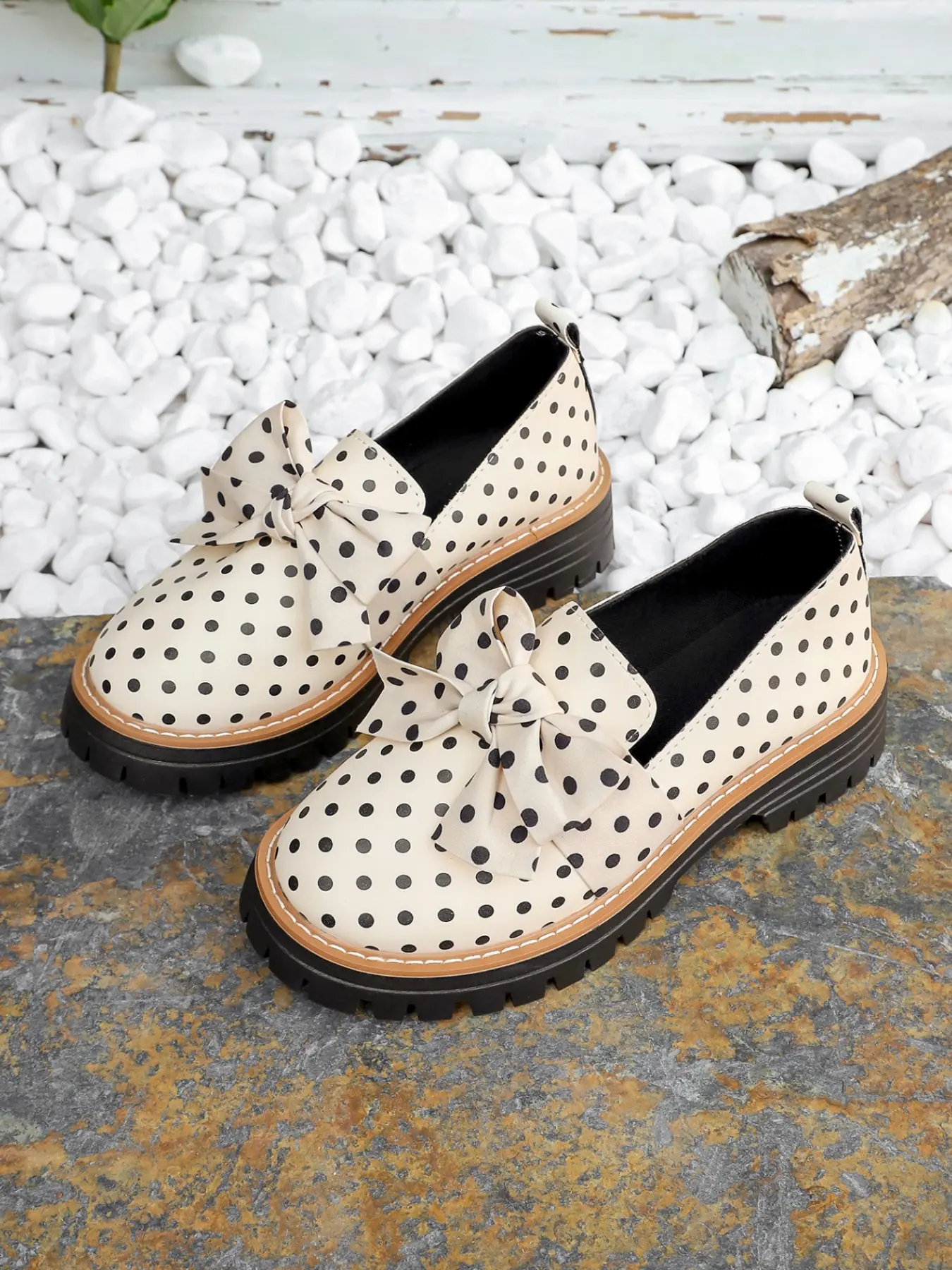 Women's Classic Polka Dot Loafers, Fashion Casual Shoes, Flatform Colorblock Design with Bow Decoration, Thick Sole Anti-Slip, Lightweight and Versatile, Retro Sweet Style