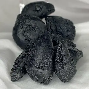 Natural tektite