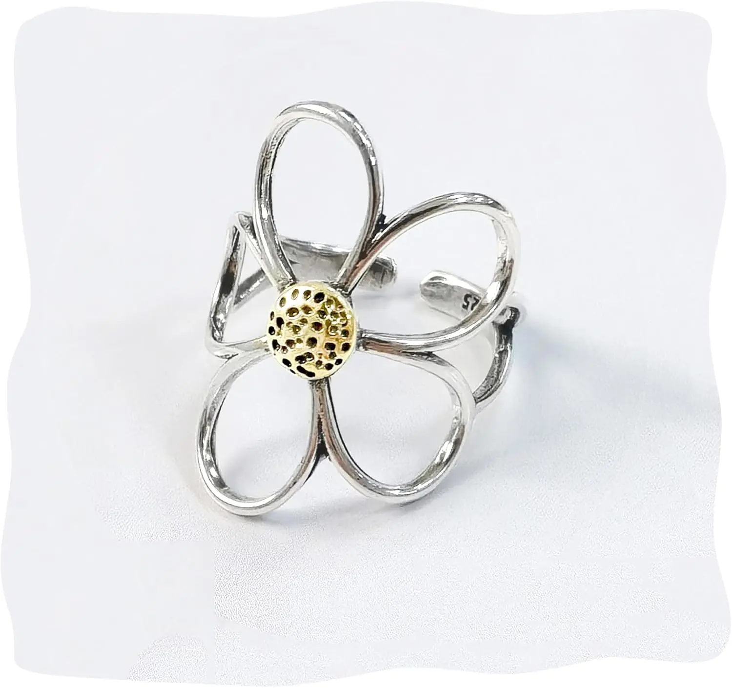 Vintage Daisy Ring