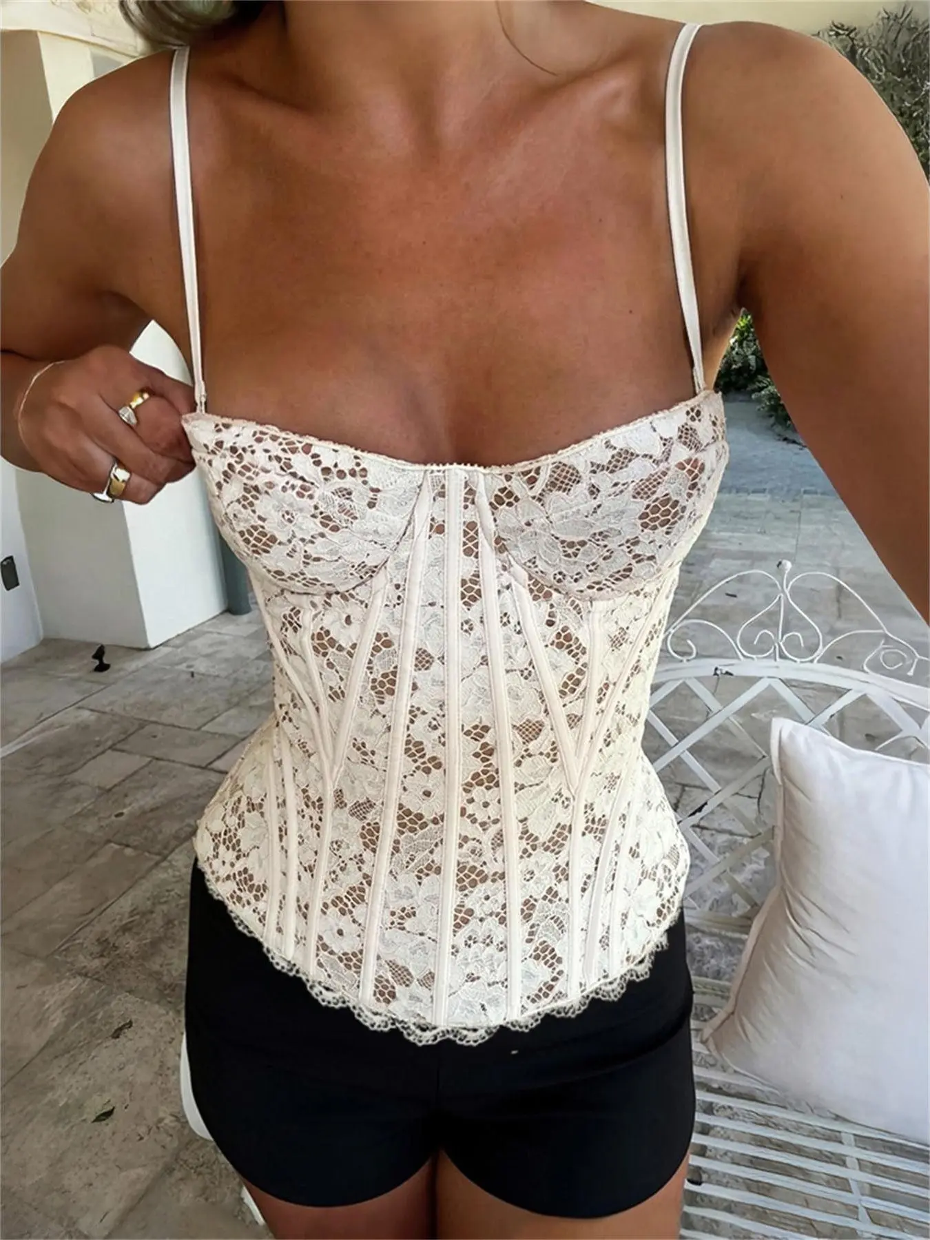 Chic Corset Tank Top for Women, Elegant Solid Polyester Lace Bustier with Fishbone Detail, Backless Slim Fit for Party, Piece, Valentines Day, Normal Type, Short, Slim-Fitting, Suspenders, Sleeveless, Vest, Spaghetti Strap, Foldable, Fashion Wear, Patchwo