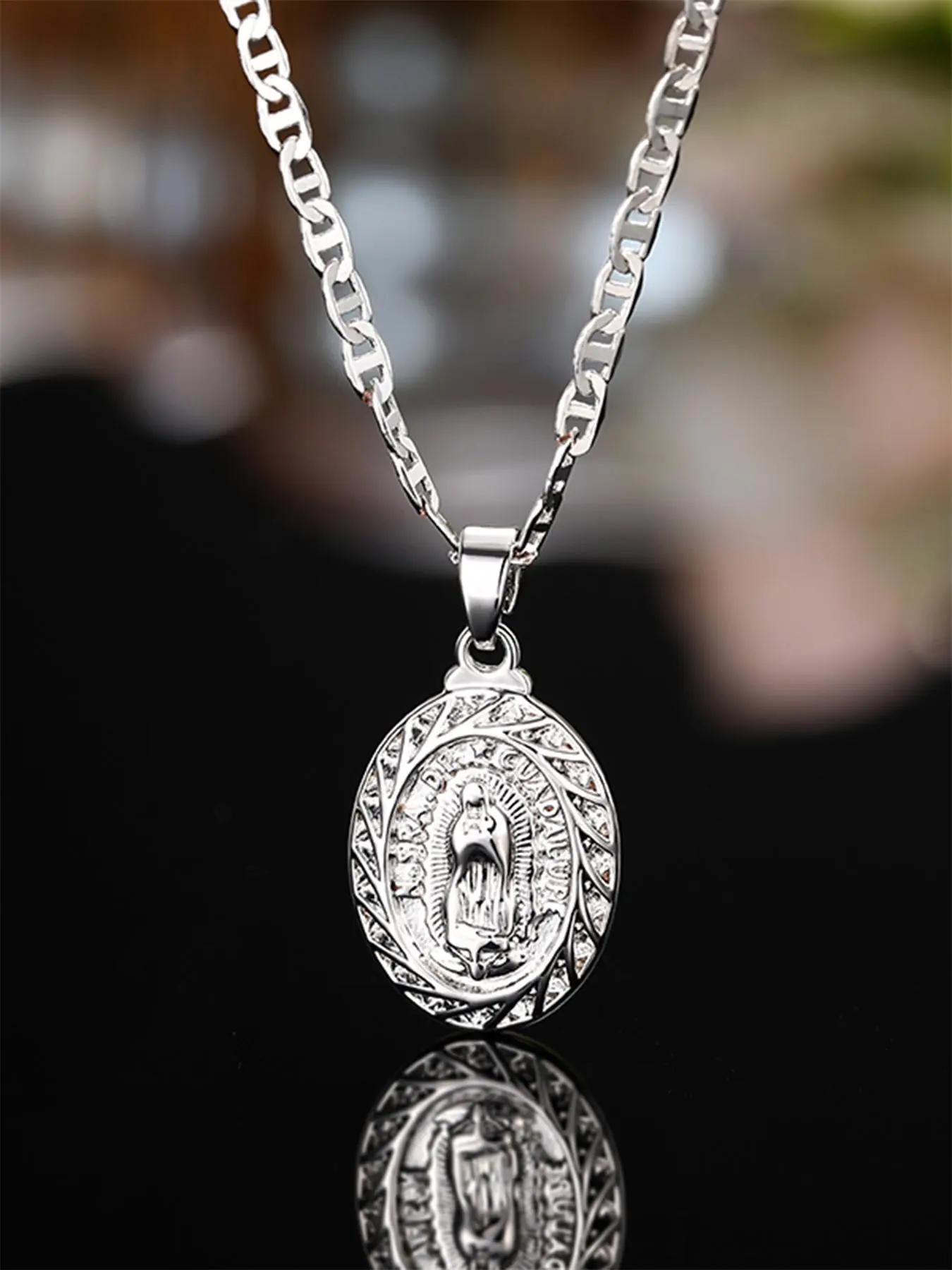 Women's Street Trend Oval Shaped Texture Metal Design Pendant Necklace, Versatile Accessory, Fashion Jewelry Party, Vintage Trendy Matching Necklace, Retro Chic Jewelry for Party Decor, Exquisite Jewelry Gift, Streetwear Statement Jewelry