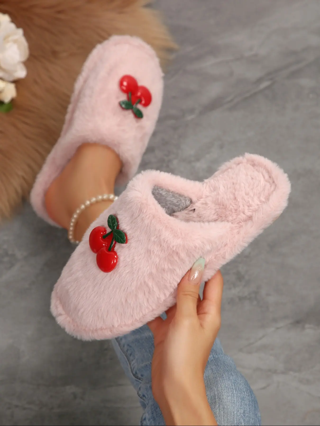 Women's New Fuzzy Home Slippers, Full Support Fashion Design, Cute Cherry Decoration, Soft Plush, One-Piece Wear, Fall & Winter Comfort, Home Footwear, Slippers Indoor, Fluffy Home Slippers, Fuzzy House Slippers