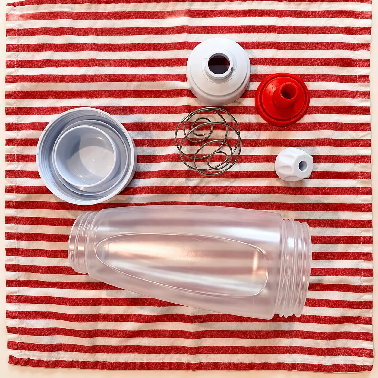 Pancake Batter Dispenser Bottle with Mixing Ball, Easy Pour Baking Tool with Measurement Scale, Reusable Squeeze Container for Homemade Crepes Waffles Muffins Cupcakes, Kitchen Baking Accessory for Breakfast Preparation and Home Cooking