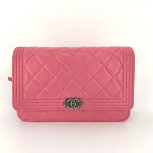 Pre-owned CHANEL leather Shoulder Bags PInk Quilted Lambskin Boy WOC Clutch Bag BF00157