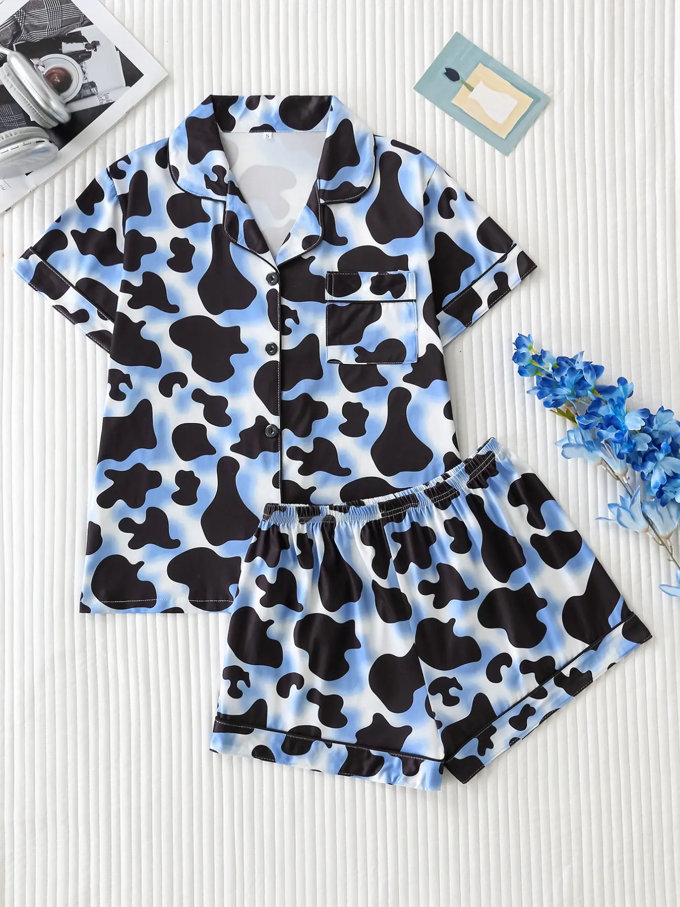 Women's 2-Piece Pajama Set, Blue Cow Print, Fitted Casual Style, Button Front Short Sleeve Top & Loose Comfortable Shorts, Fresh Lightweight Sleepwear, Casual Lightweight Loungewear, Pjs, Homewear, Womenswear, Animal Print Pajamas