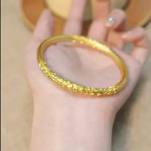 Wukong bracelet, plated with strong color-retention sand gold, with a scroll pattern, women's model, imitation of traditional craftsmanship, solid plain ring bracelet jewelry