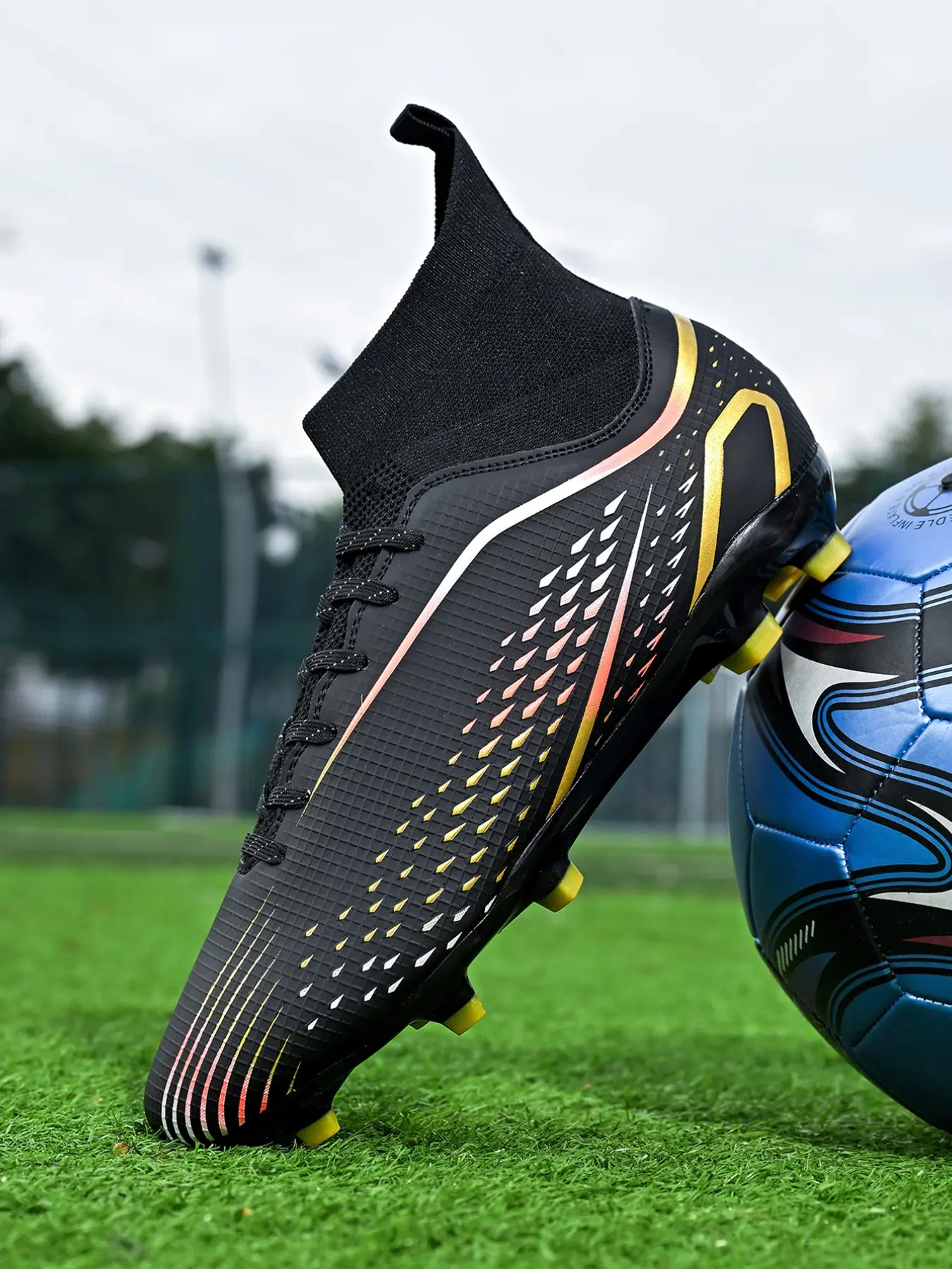 Men's Anti-Slip Soccer Shoes, football boots, Performance Boot, Durable PU Leather, Striped Pattern, Above Ankle Height, Sporty Style, All Seasons Wear
