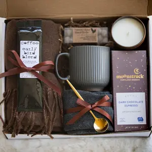 Grief Care Package Grief Self Care Sympathy Gift Box for Her Gift for Coworker Gift for mom Thank you Gift Sending Hugs, Stress Relief Gift 97VWO