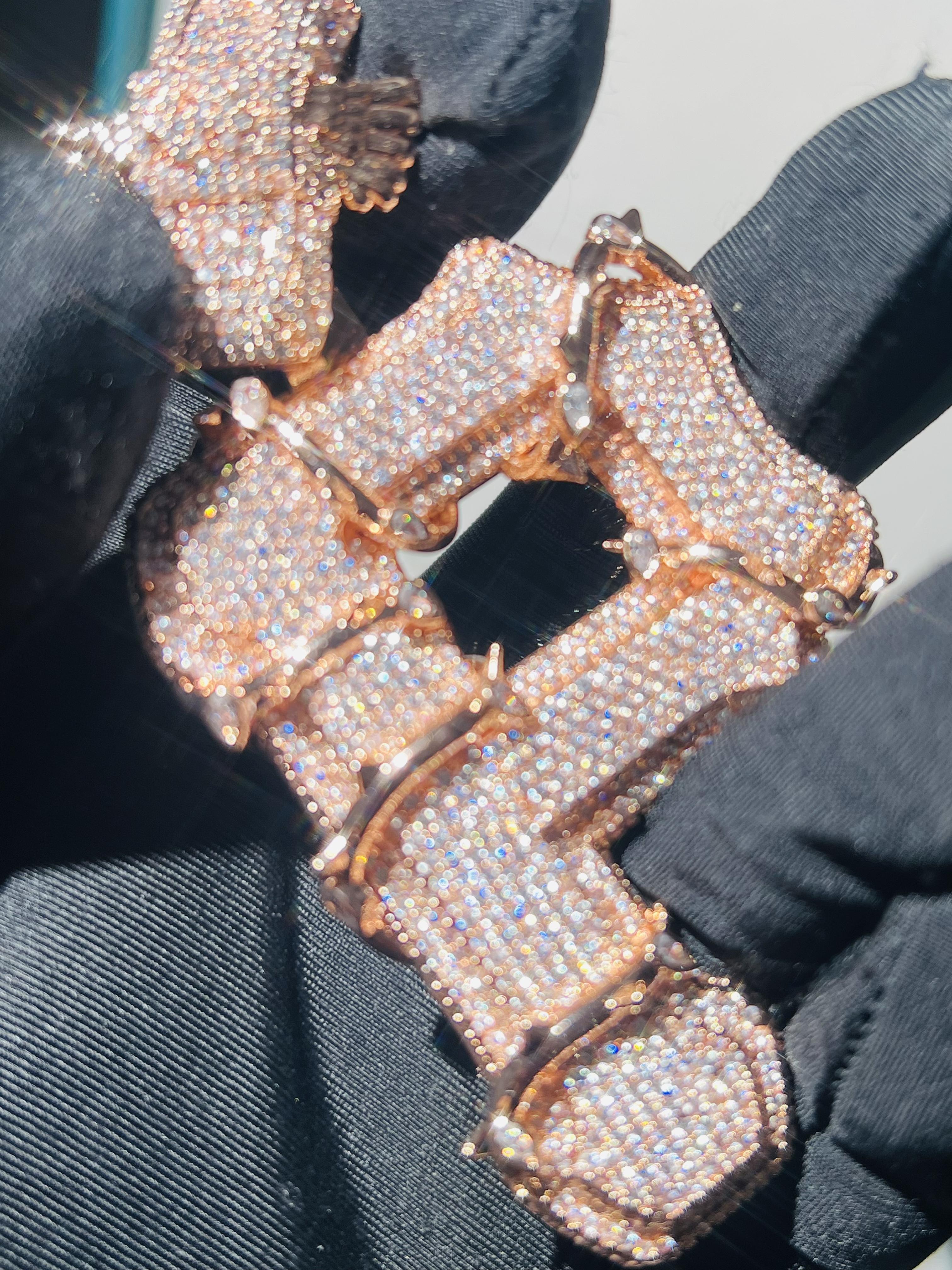 Luxury letter P pendant hip-hop jewelry iced diamond pendant VVS custom long stick iced diamond luxury high-end dynamic initial pendant fashion trendy high-end style pendant