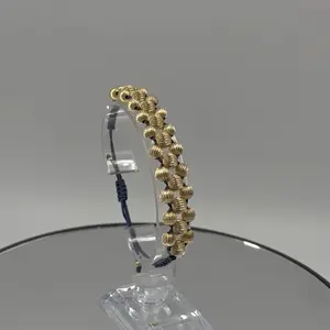 Pulsera tejida artesanal  Oro laminado   Nuestras pulseras son ajustables
