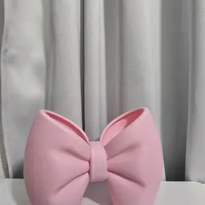 Bow Stand Up Make Up Brushes Holder - 3D Printed Desk Organizer with Unique Bow Design for Pens Pencils Markers & More - Perfect for Home Office School Desks Kids' Rooms Craft Stations Beauty Vanities