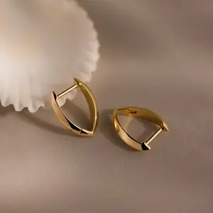Geometric Leaf Hoop Earrings by Caitlyn Minimalist - Chunky Mini Huggie Earrings in 18K Gold & Silver Finish - Statement Jewelry - Birthday Gift for Her