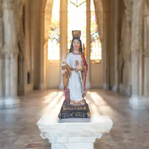 Poderosa estatua de resina De Santa Barbara.
