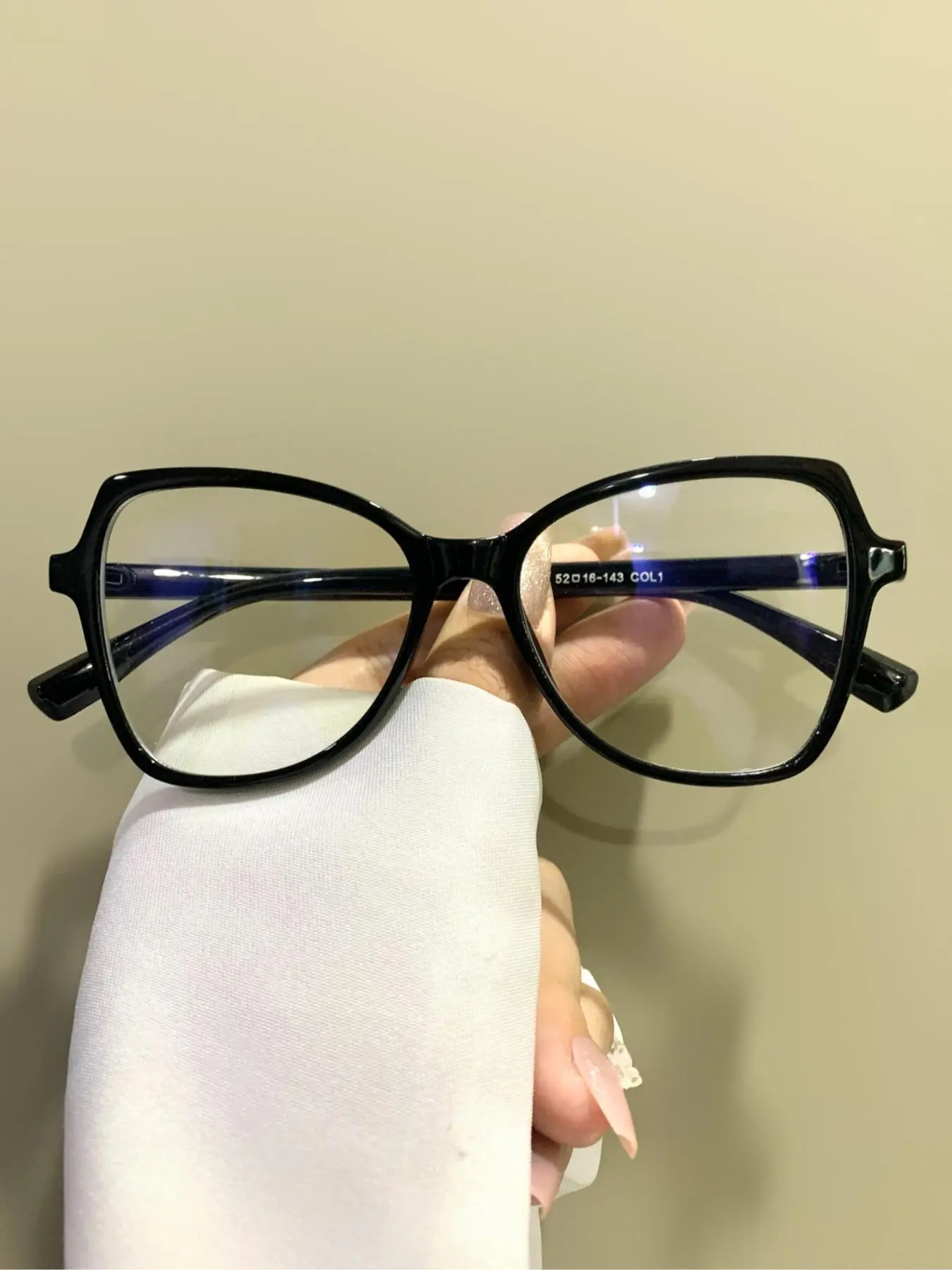Simple Cat Eye Frame Eyeglasses, Anti-blue Light Eyeglasses for Women & Men, Fashion Eyeglasses for Work, Daily Clothing Decor, Perfect for Student Daily Use, Stylish Square Frames, Trendy Frames, Fashion Accessory Eyewear