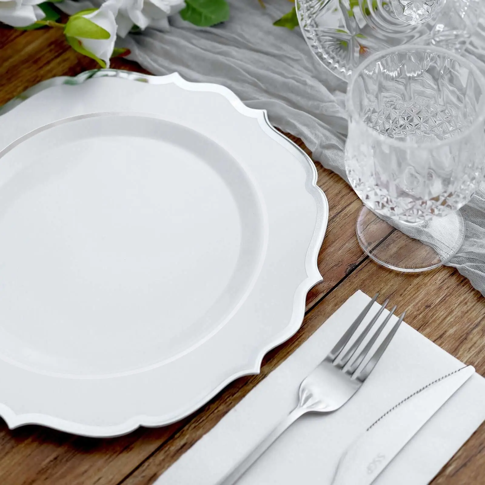 Disposable White 10-Pack 10in Round Plain Plastic Dinner & Dessert Plates with Silver Scalloped Rim - Elegant Disposable Products for Home, Wedding Party Supplies Tableware