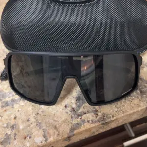 Fashion Men‘s Sunglasses Case - Great for Cycling, Motorcycle Riding, Fishing & outdoors