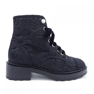 Pre-owned CHANEL Tweed Small Leather Goods G35154Y55332 Grogram Boots