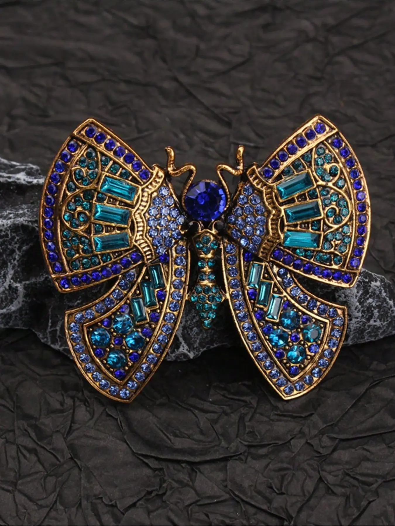 1PC New Retro Vintage Rhinestone Butterfly Lapel Alloy Brooch Pin Jewelry for Women, Elegant Winter Coat and Sweater Pin Accessory