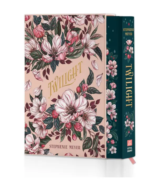 The Twilight Saga: Twilight - Deluxe Collector’s Edition Hard Cover Book